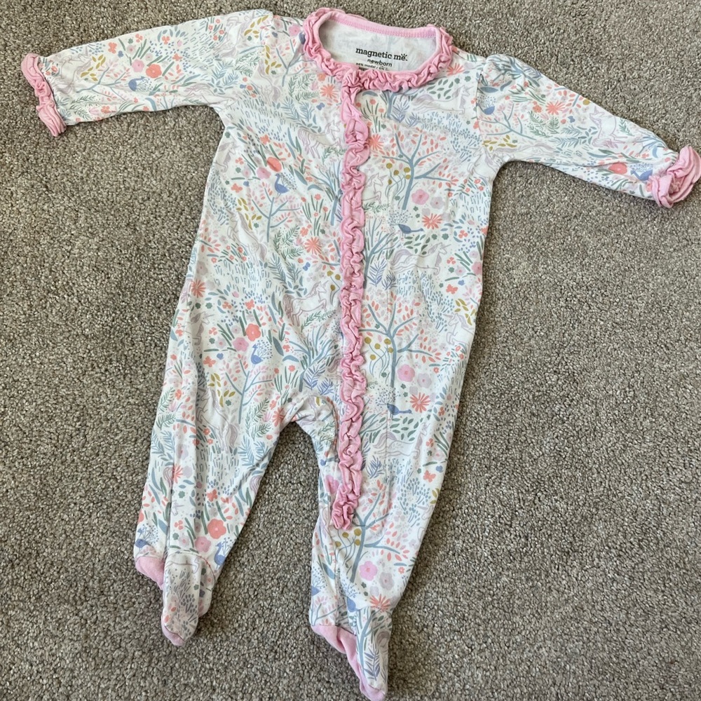 Magnetic Me Onesie/Footie NB (Newborn) Carousel Print